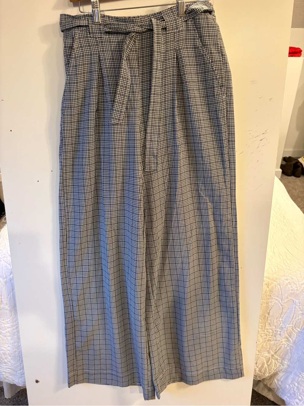 Max Studio Gray and Black Checked Pleated Trousers with Belt